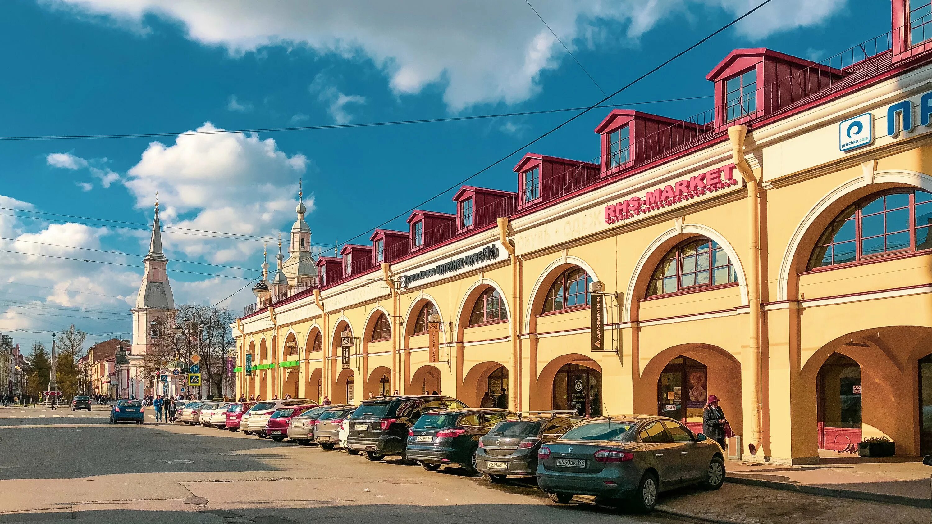 Стоять в торговых рядах. Андреевский двор, Санкт-Петербург. Андреевский рынок Санкт-Петербург. Андреевский рынок на Васильевском острове в Санкт-Петербурге. Большой проспект Васильевского острова 18.