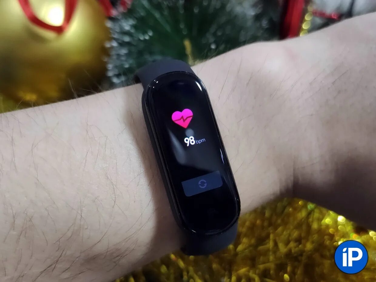 Amazfit band 5. Mi Amazfit mi Band 4.