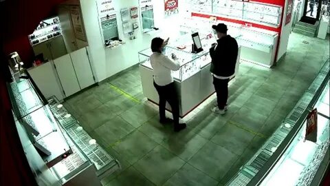 Ворую в золотом яблоке