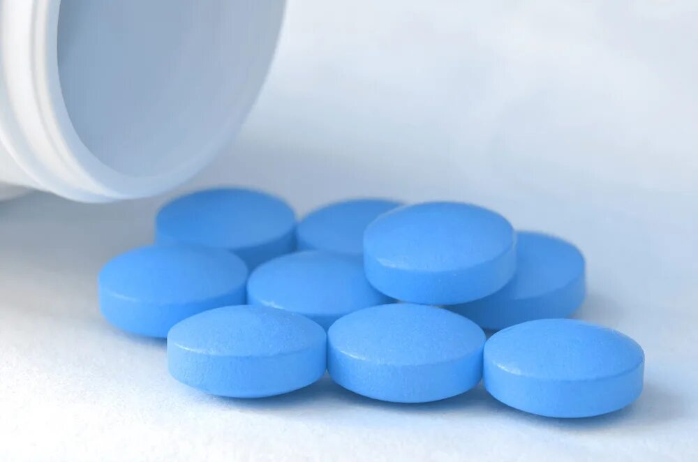 Синие таблетки обезболивающие. Голубые таблетки. Синяя таблетка. Таблетка круглая. Таблетки синего цвета.