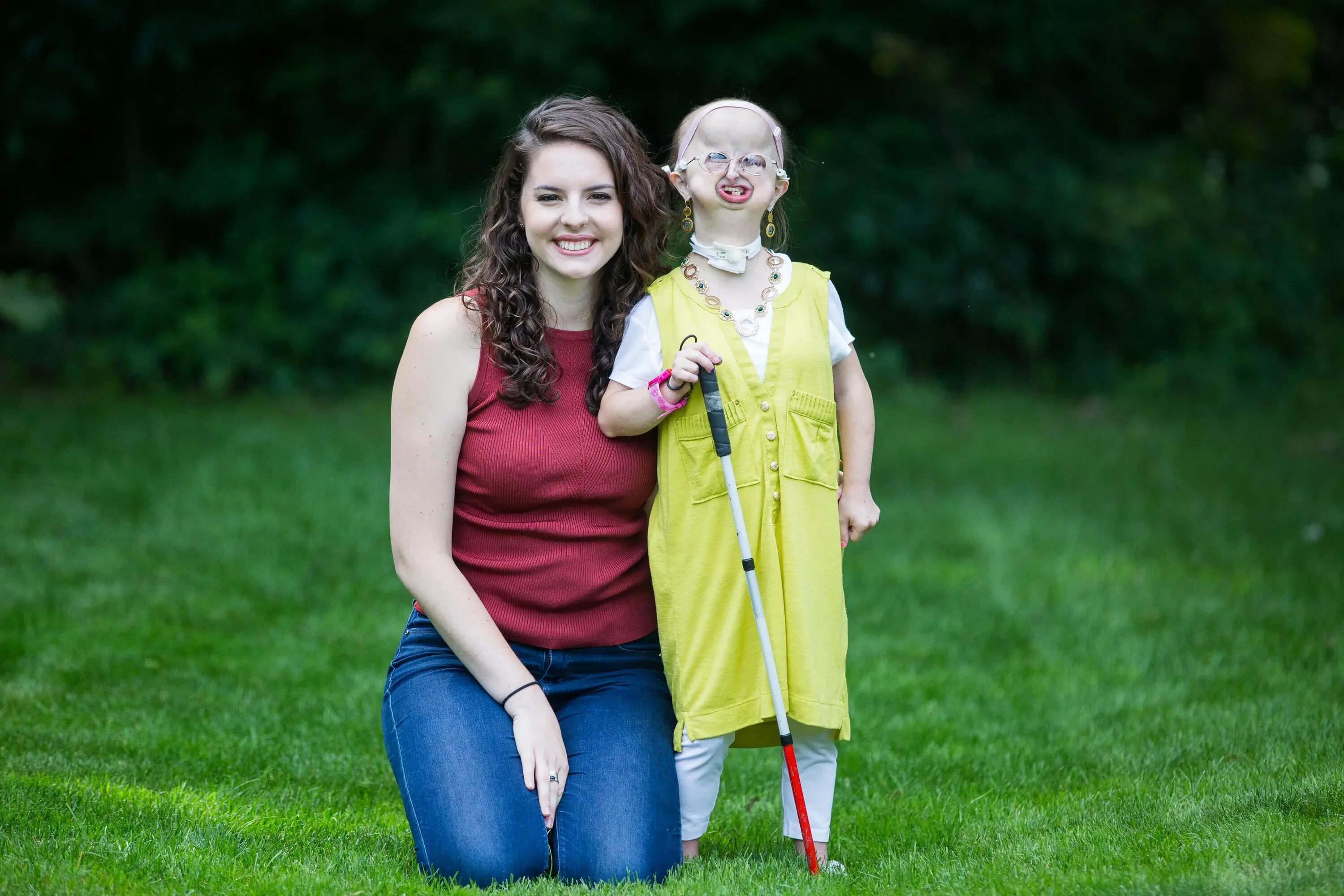 Включи видео как взрослые люди. Николь и алисой челлендж. Акула николь. Мать ругает сына. Мальчика ругают.