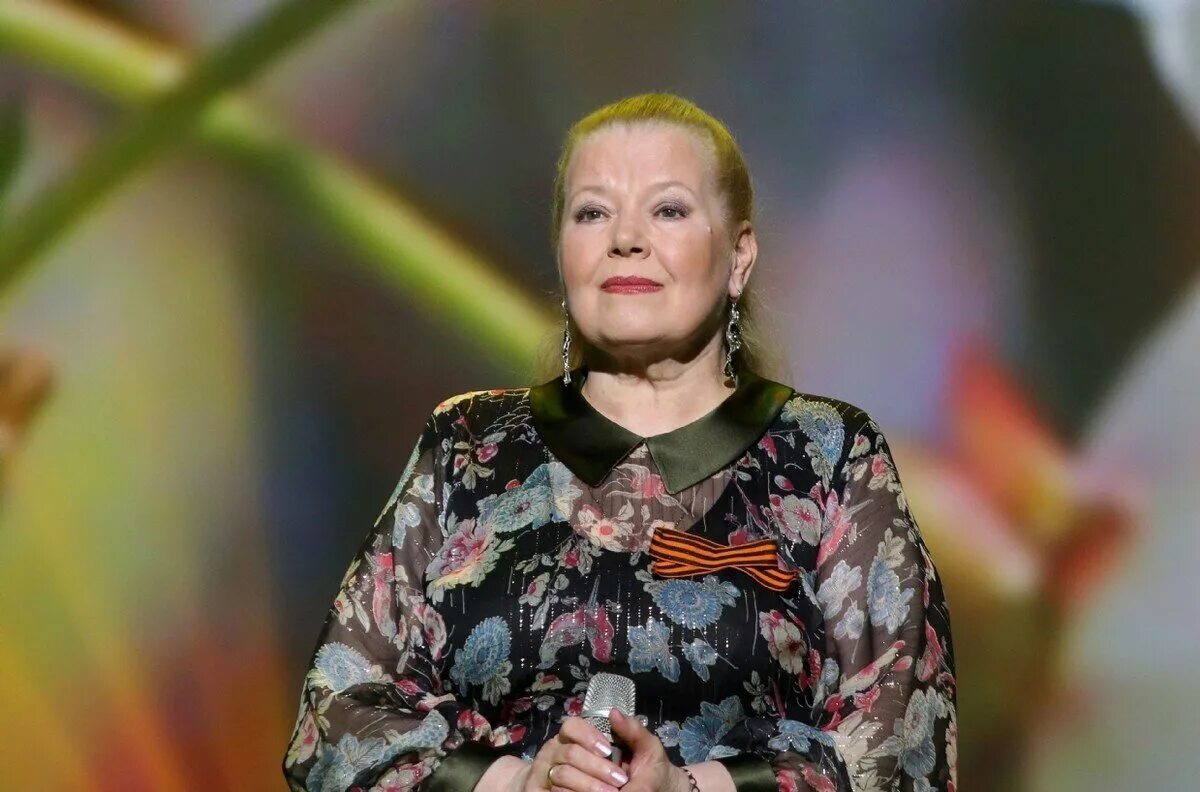 Людмила петровна сенчина. Советская певица людмила сенчина. Алла иошпе похороны. Умершие советские певицы. Людмила петровна сечкина.