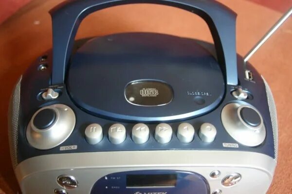 Игры витек. Магнитофон vitek vt-3951. магнитола витек 3450. кассетный проигрыватель vitek 3105.