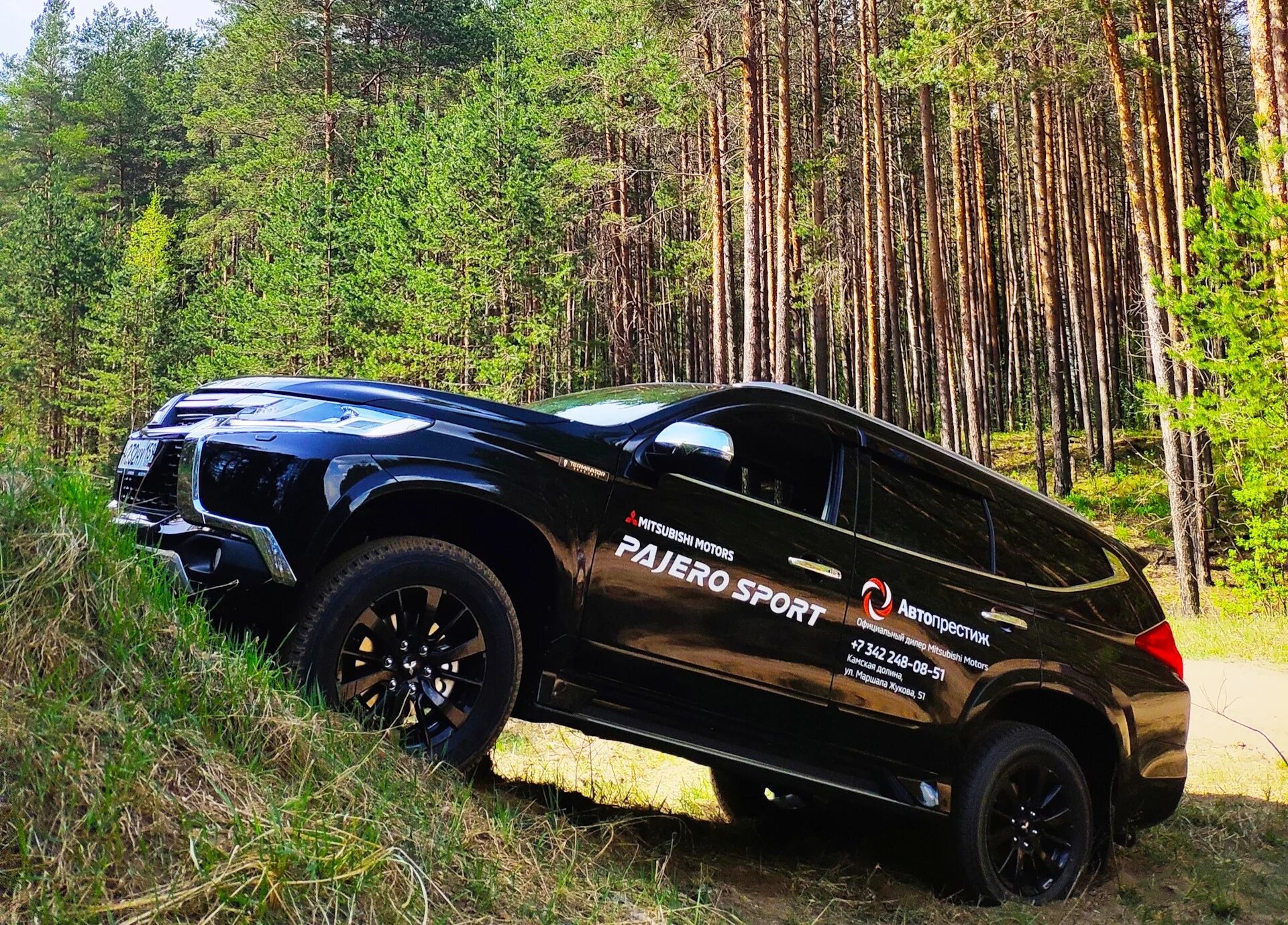 Mitsubishi pajero sport 4. Pajero sport газ. Митсубиси паджеро спорт 2017. Митсубиси паджеро спорт 2014. 4 at, 2017,.