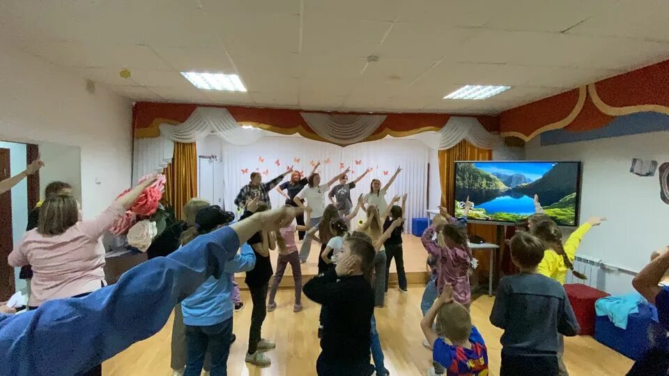 Сценарий закрытия смены в пришкольном лагере. Закрытие лагеря дневного пребывания при школе. закрытие лагерной смены в пришкольном лагере. сценка в лагере.
