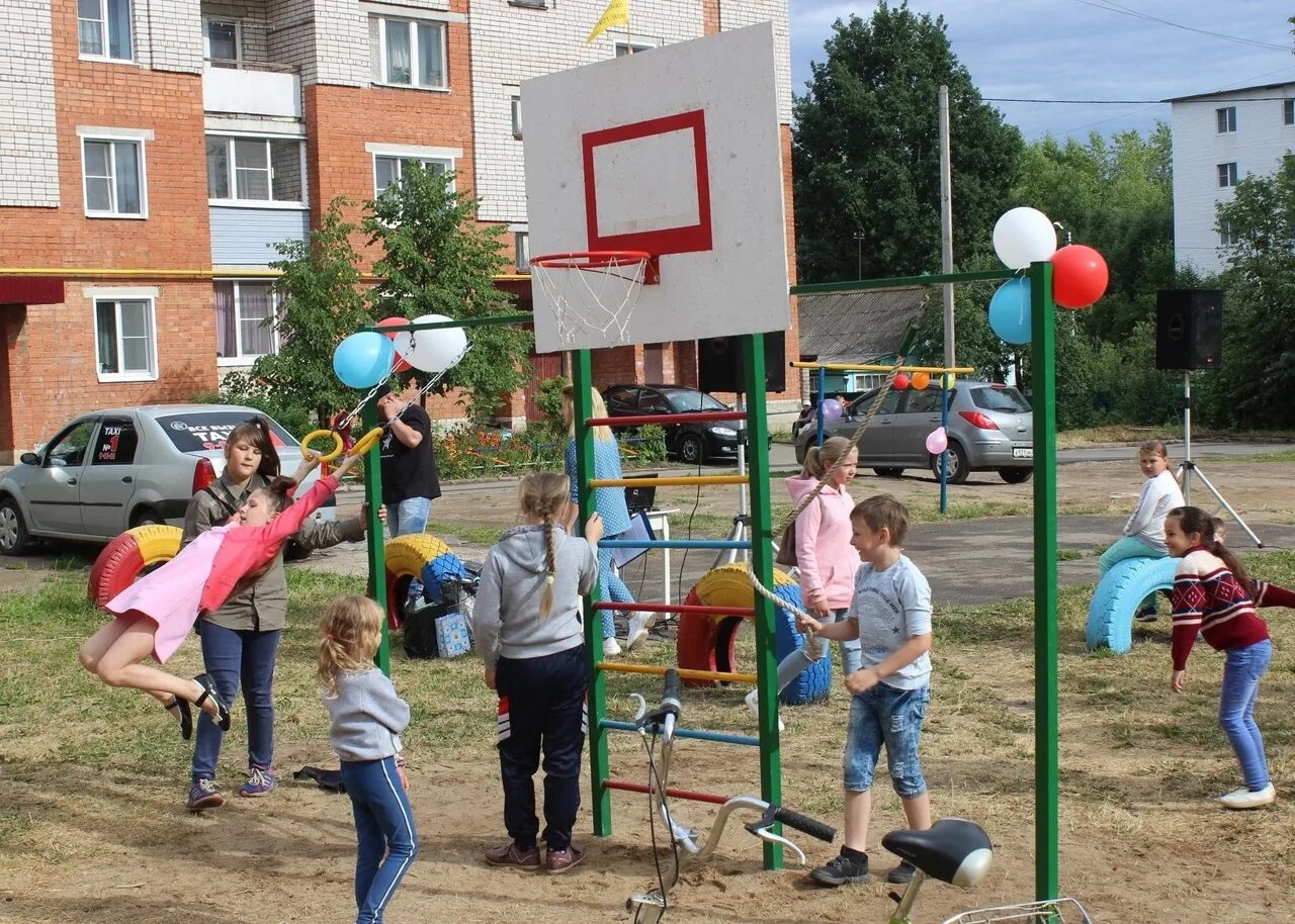 Детская площадка в Кинешме. Спортивные площадки в Кинешме. Микрорайон ДХЗ Кинешма. ТОС нижние Сокольники Кинешма. Тос кинешма