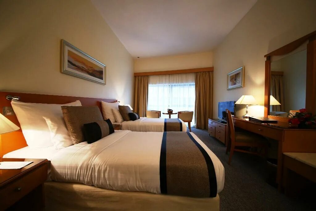 Апартаменты комнаты иванка 3* budva. Черногория отель люкс. Ex bed. Кровать sleepline princeton. Кровать слип 160.