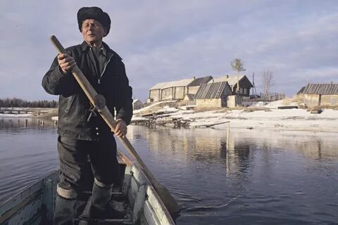Деревенский житель строитель