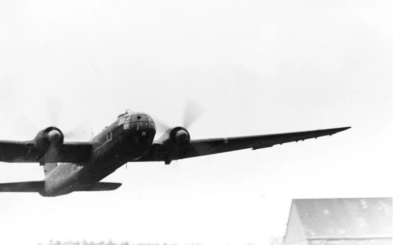 He 177 a 3. Heinkel he 177. хенкель хе 177. heinkel he 177 greif. he 177 greif.