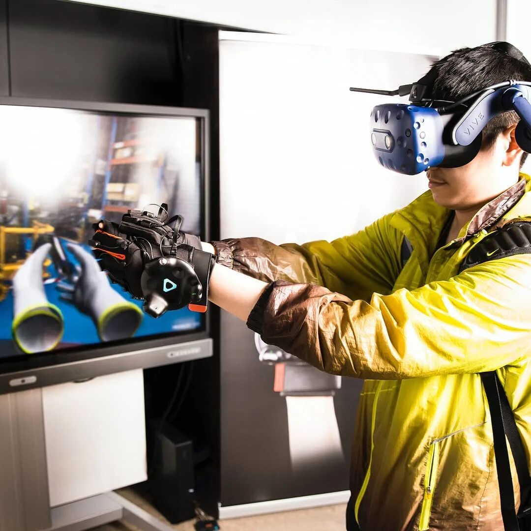 Фотозона виртуальная реальность. Клуб виртуальной реальности warpoint. Игровая комната виртуальной реальности. Виртуальная реальность реклама. Клуб виртуальной реальности.