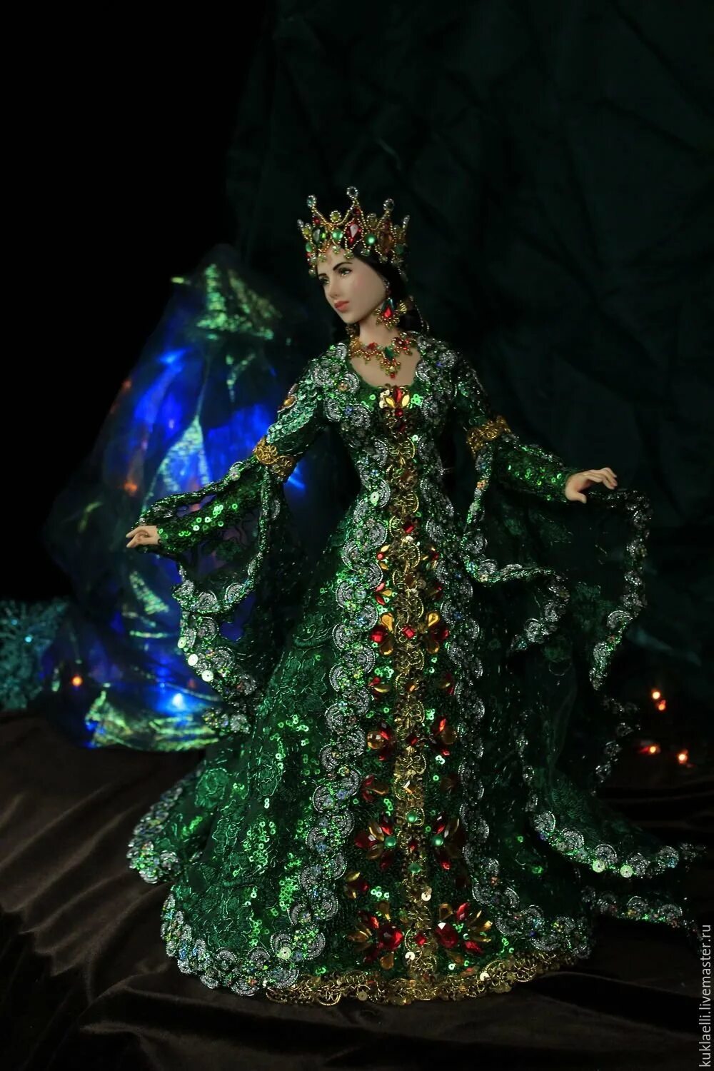 Хозяйка м удной горы. Малахитовая шкатулка царица медной горы. Хозяйка медной горы была. Царевна медной горы. Царевна медной горы.