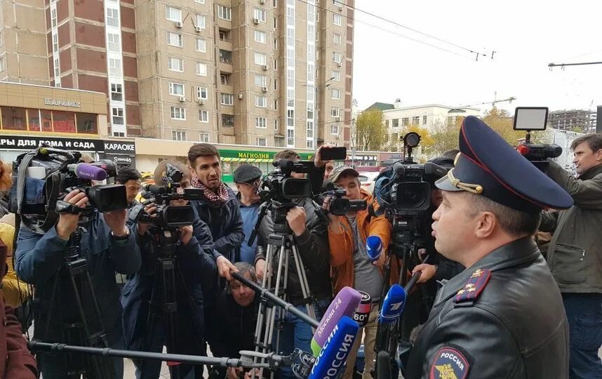 Сми24 главное новости. СМИ И полиция. СМИ И ОВД. Группа взаимодействия со средствами массовой информации. Полицейские и СМИ.