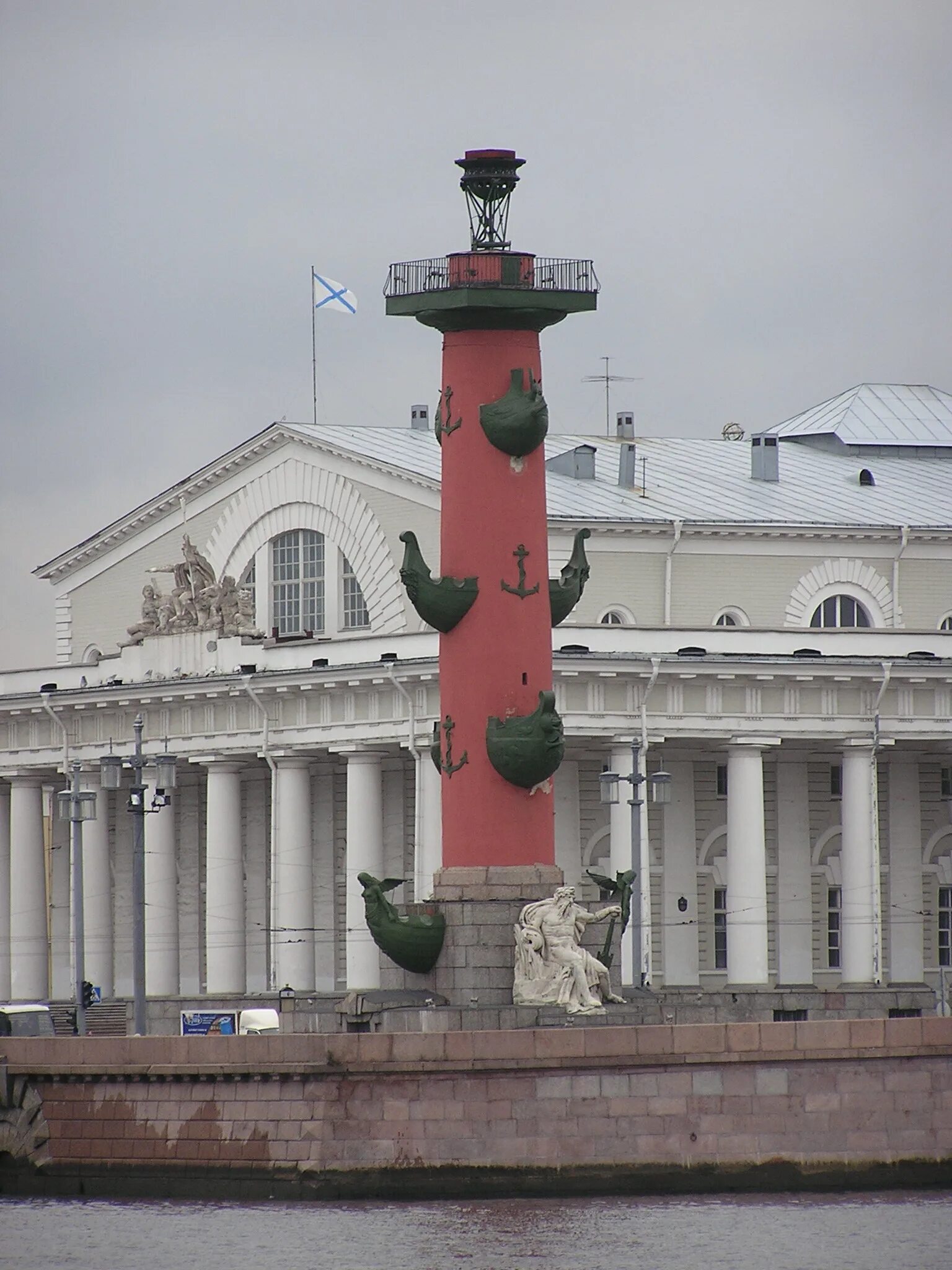 Здание биржи спб. Ростральные колонны Васильевский остров. Ростральные колонны Васильевский остров здание биржи. Васильевский остров. Кунсткамера. Ростральные колонны. Ростральные колонны Васильевский остров Архитектор.