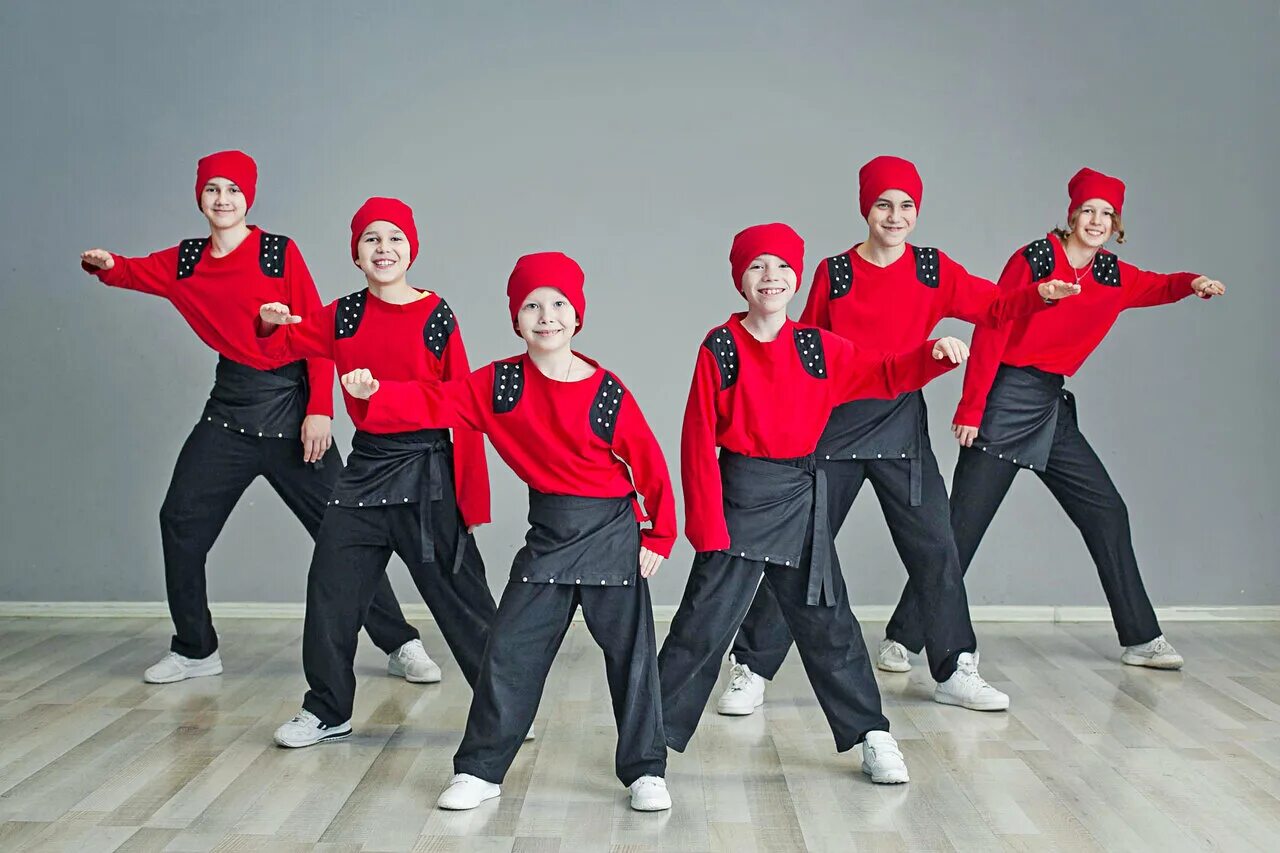 Леди дэнс тверь. Сити дэнс тверь. Тантана астрахань. Альметьевский театр. Танцы тверь.