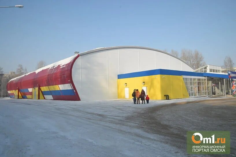 Ледовый талант омск. Ледовая Арена Родниной Омск. Ледовая Арена Омск каток. Ледовая Арена им. Ирины Родниной. Ледовая Арена Омск Ирины Родниной ледовая.