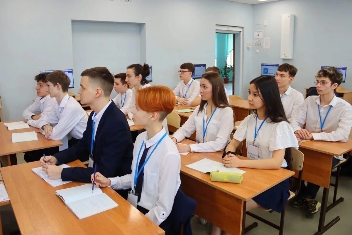 Что такое ВПР В школе. Ученики в школе. ВПР школьники. Школа 28 Астрахань. Начало впр в 2024 году