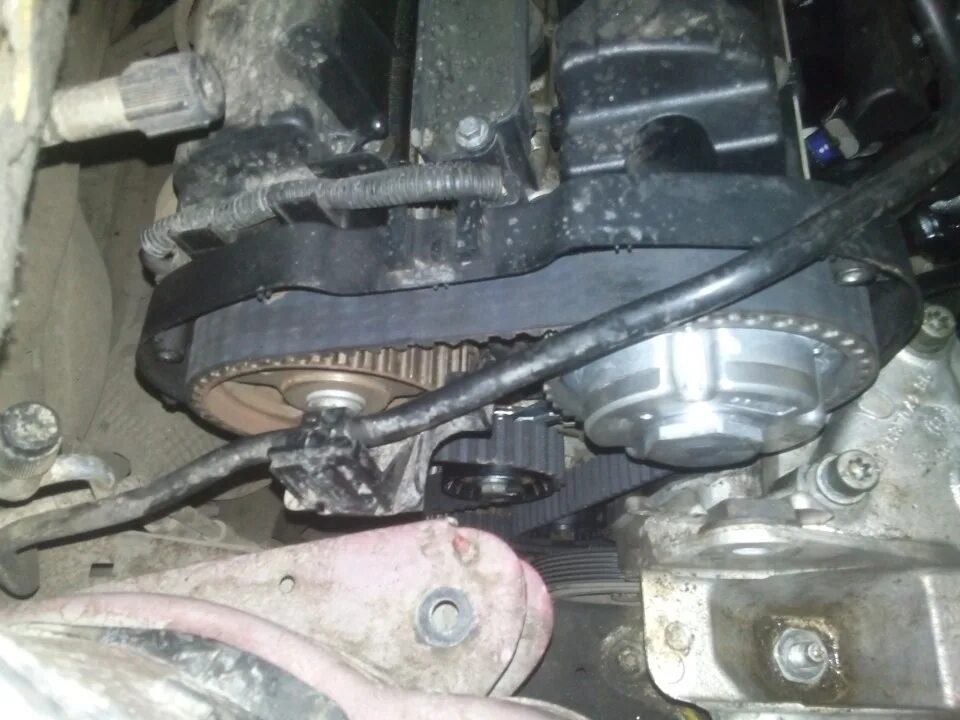 Пежо 407 1. Ремень грм пежо 407. Peugeot 407 ремень грм. Пежо 407 2. Ремень грм пежо 407.