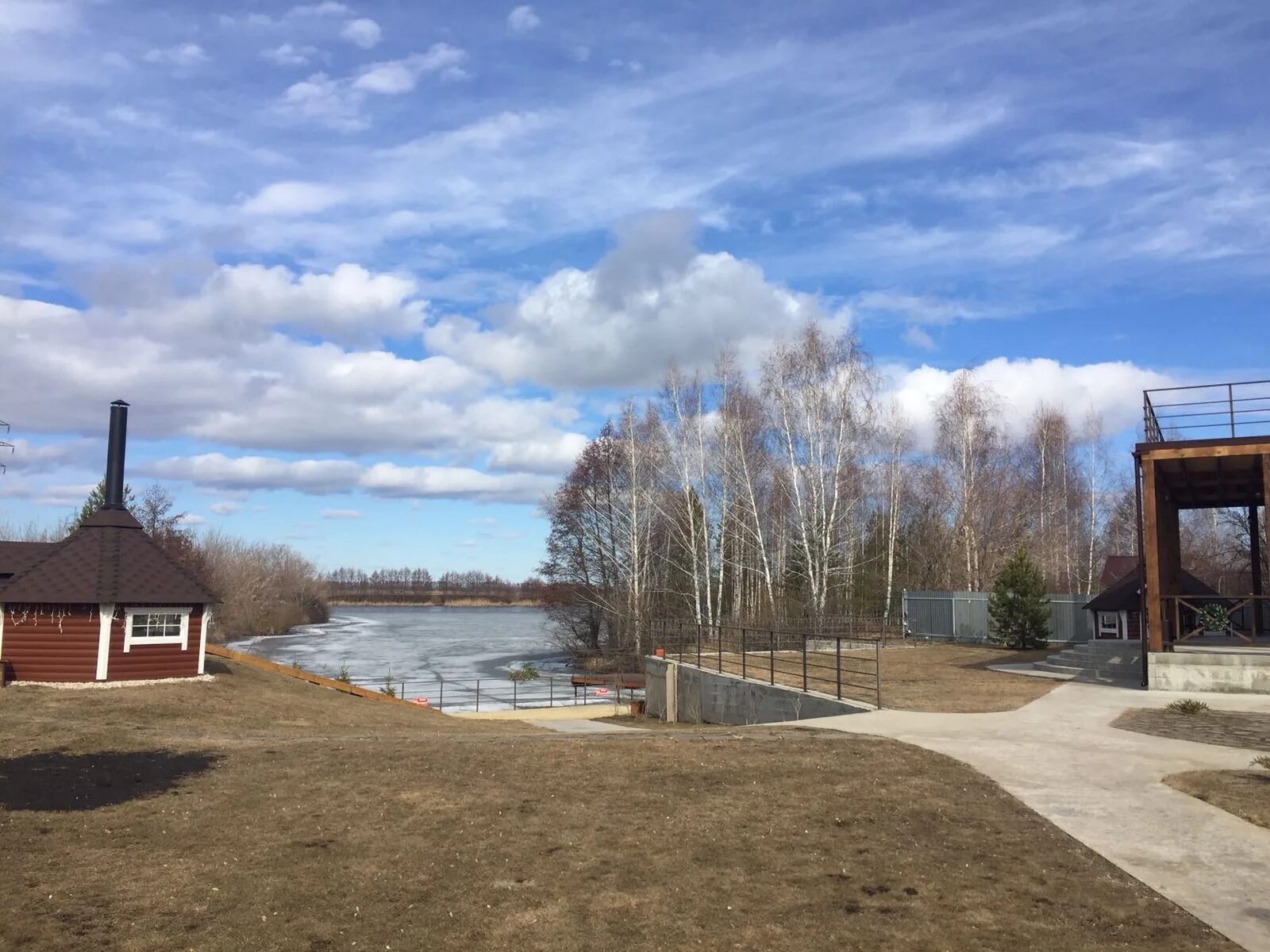 Три медведя браславские озера. Турбаза три бобра. Турбаза три бобра. Турбаза три бобра. Три мишки браслав турбаза.