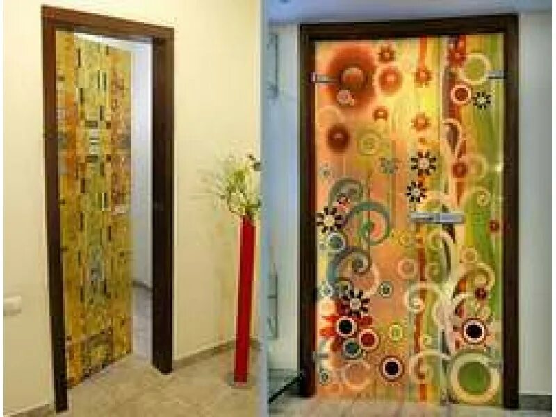 Украшение входной двери на новый год в школе. Старые двери в интерьере. Декор двери. Декор старой двери. Необычный декор дверей.