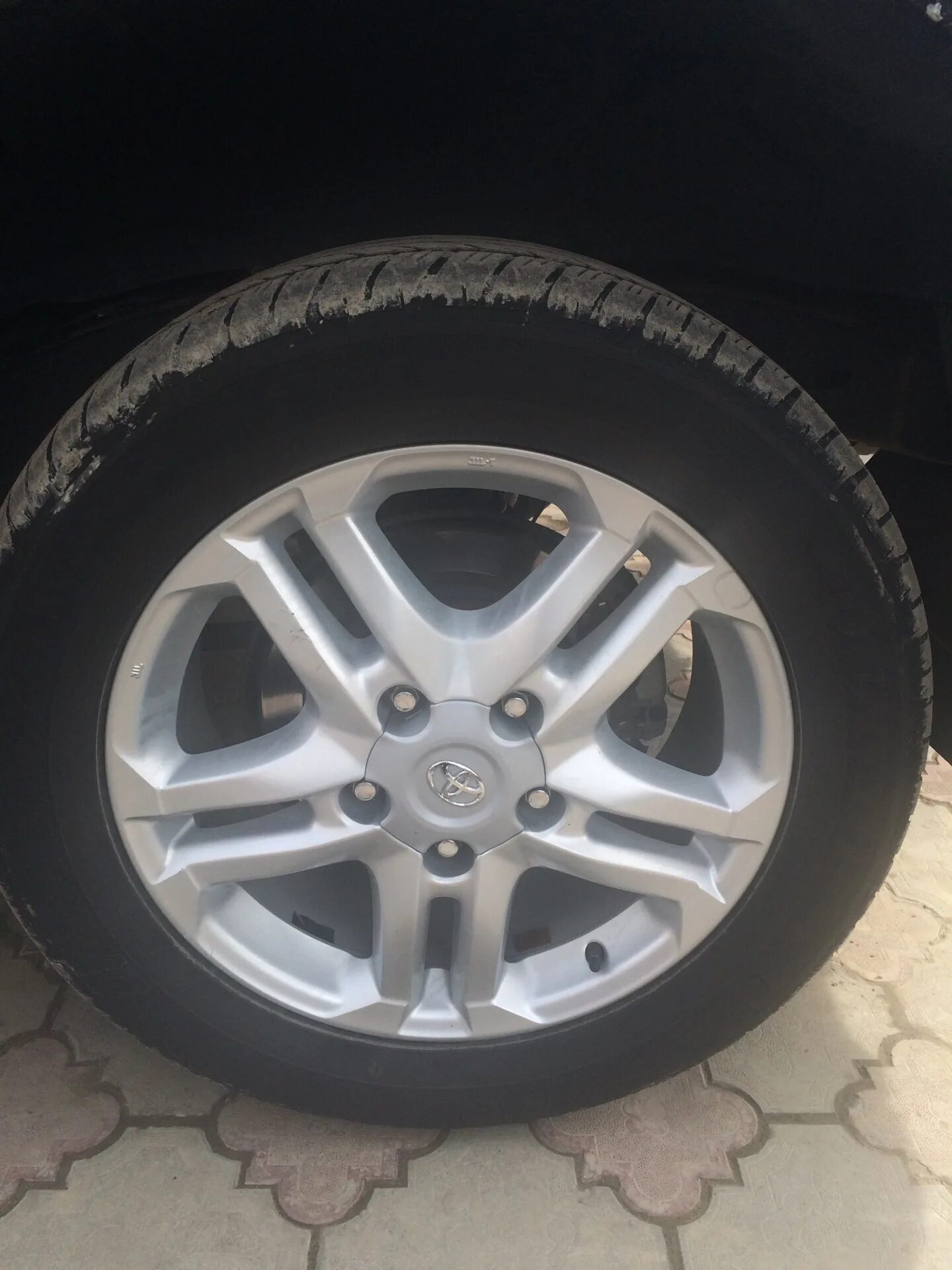 Диски на toyota land cruiser 100 австралийские. Toyota land cruiser 200 диски r18. Диски на тойоту 300. Колеса на toyota land cruiser 200. Колеса ленд крузер 200 оригинал.