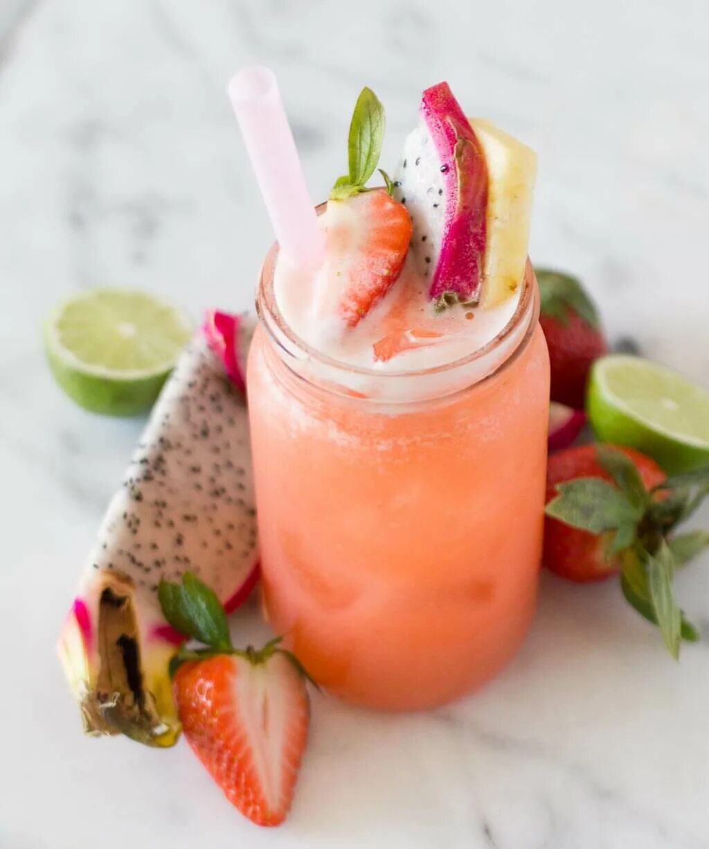 Смузи арт. Клубнично персиковый смузи. смузи мохито. strawberry-pineapple.