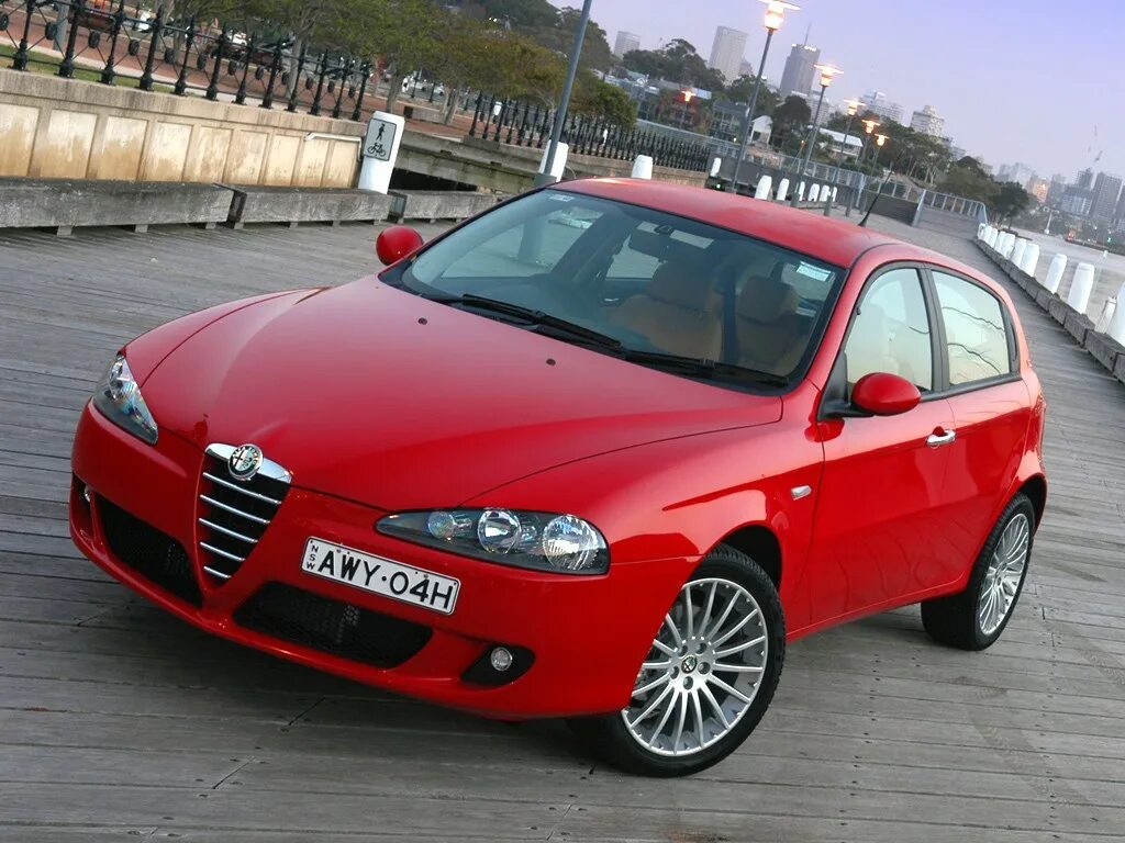 Альфа ромео москвы. Alfa Romeo 147. Альфа Ромео 147. Alfa Romeo 147 1. Alfa Romeo 147 2005.