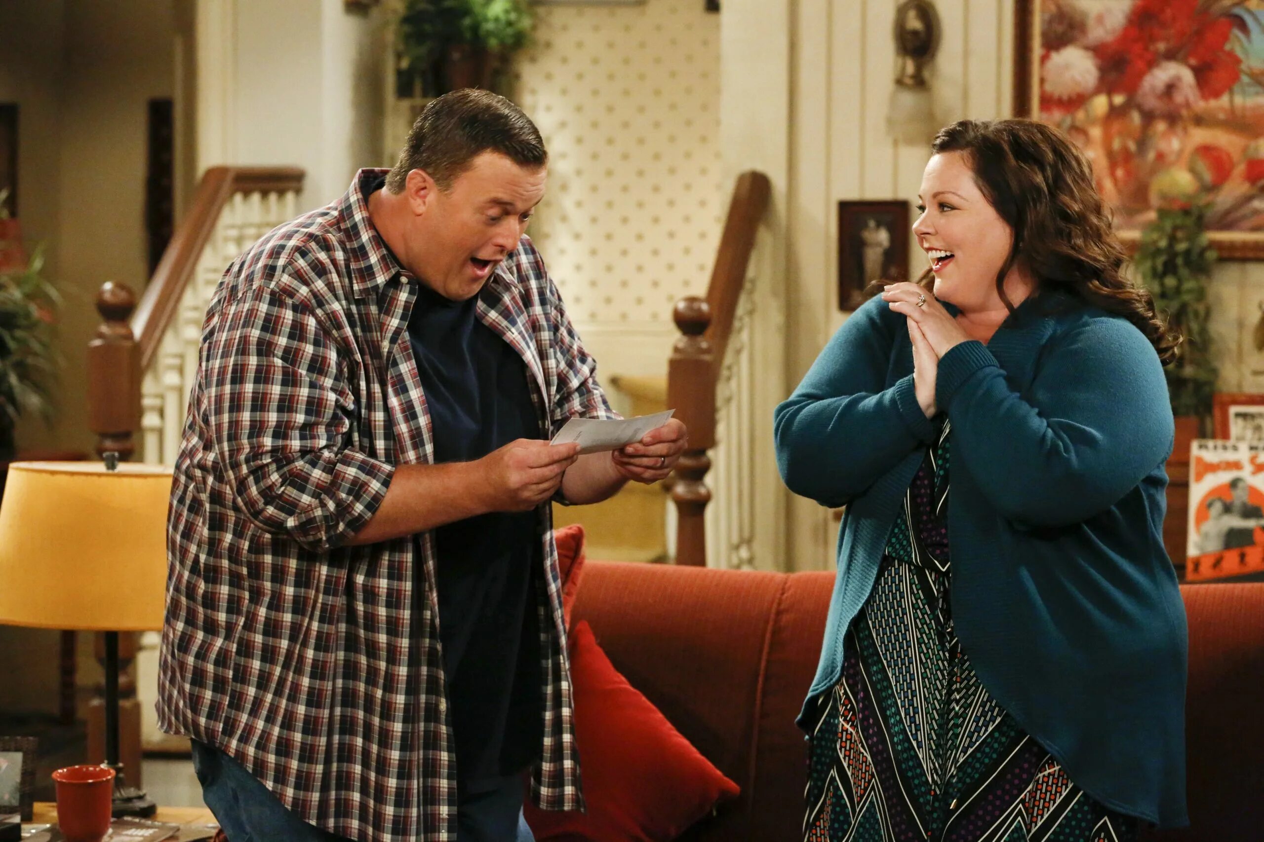 Майк и молли кураж. Майк и молли. сериал mike &amp; molly. мелисса маккарти сериал майк и молли. майк и молли сериал кураж бомбей.