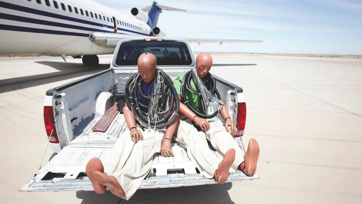 Boeing 727 crash test. Самолет краш. Самолеты тестирование. Горящий самолет в воздухе. Катастрофа c-130 в медане.