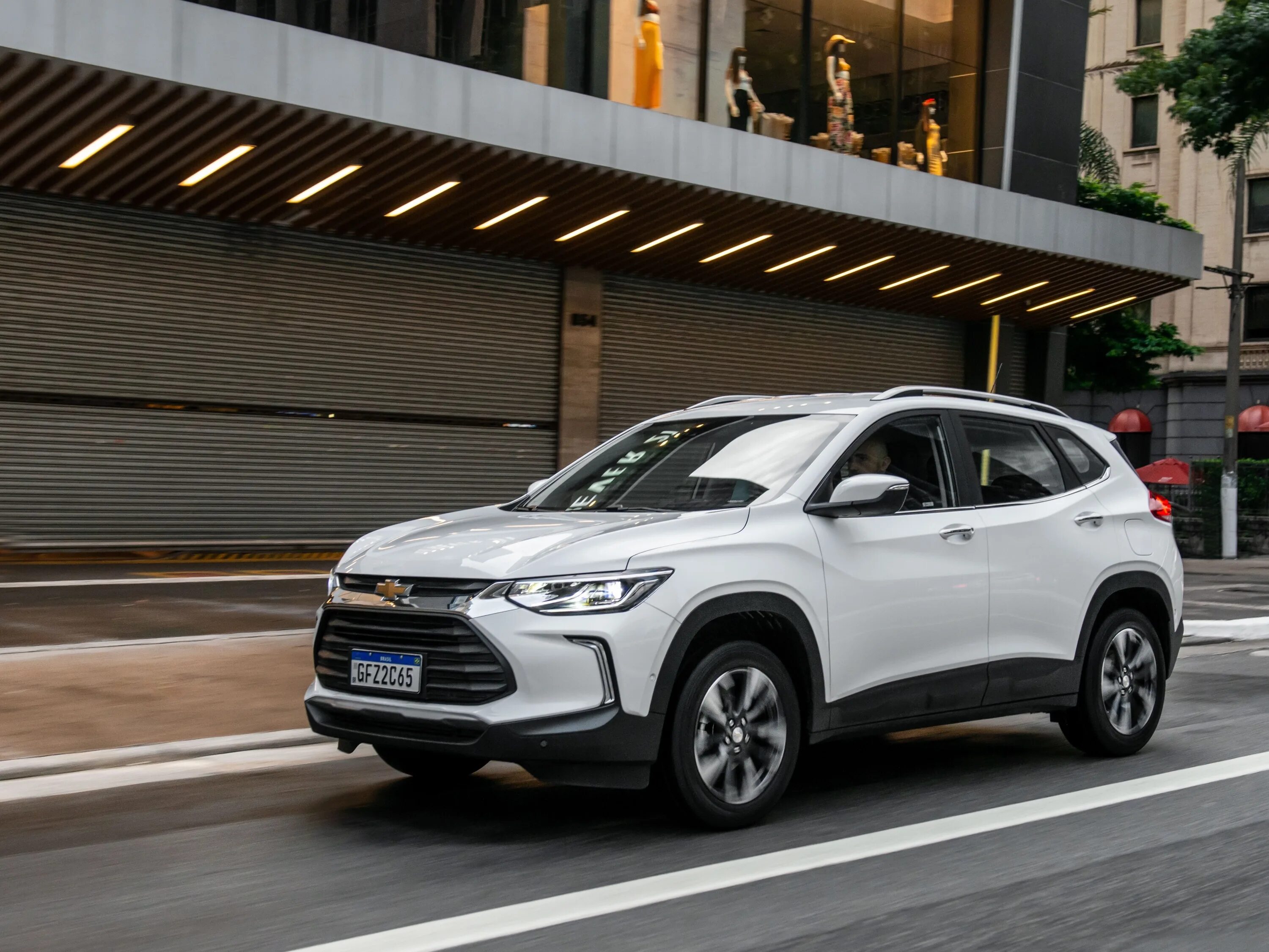 Бюджетные кроссоверы 2024. Шевроле Tracker 2022. Chevrolet Tracker 2021. Chevrolet Tracker 2. Chevrolet Tracker 2 2022.