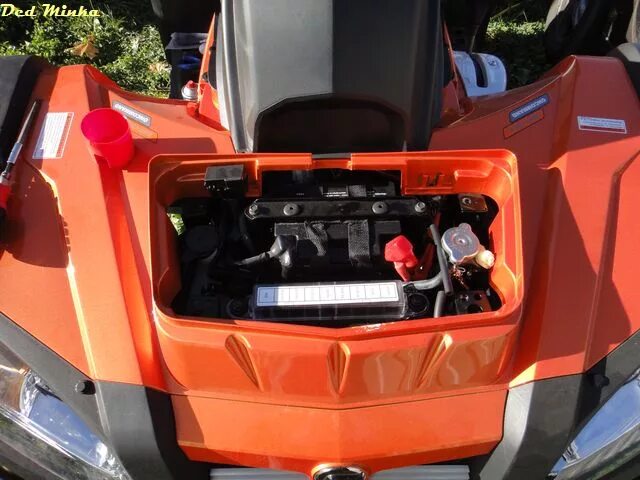 Аккумулятор для квадроцикла cf moto x5. Аккумулятор cf moto x8. Cf moto x6 аккумулятор. Предохранители cf moto x8. Аккумулятор cf moto x5.