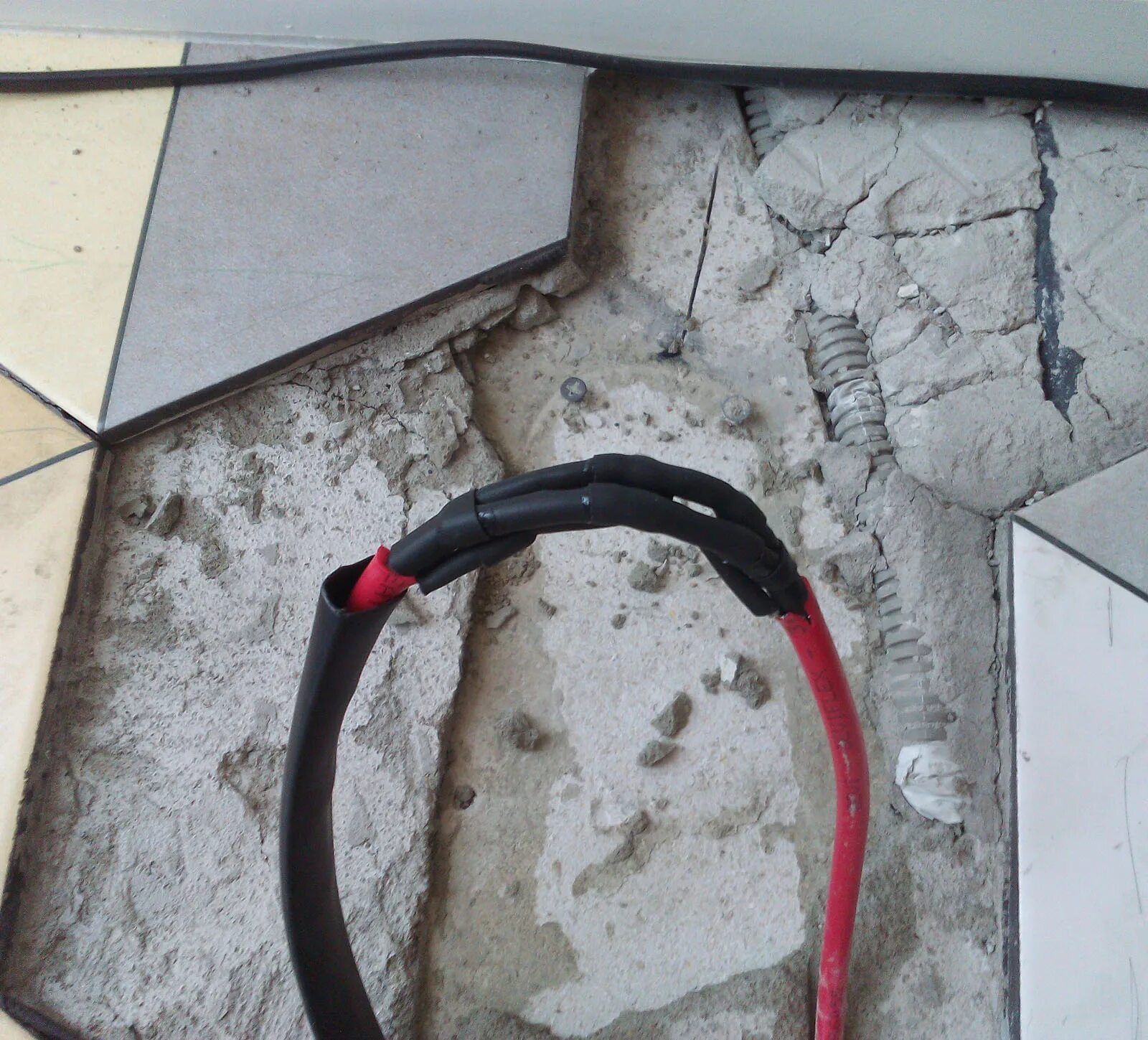 соединить теплый пол. тёплый пол электрический энергосберегающий. система подогрева пола электрическая. ремонт теплого пола москва. тёплый пол электрический.