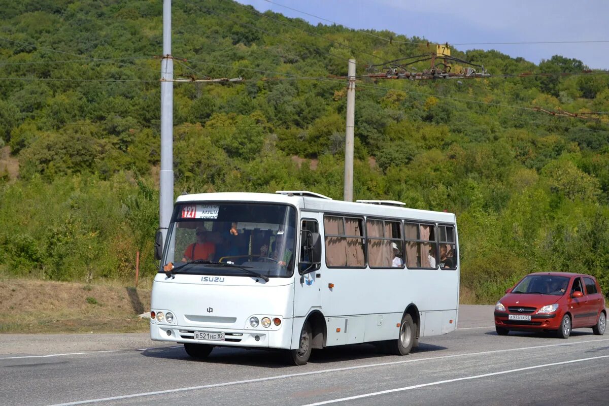 Автобус крымчане. Симфеооп&ль Алушта автобус. Севастополь Алушта автобус. Ялта Фотобус. Фотобус Крым.