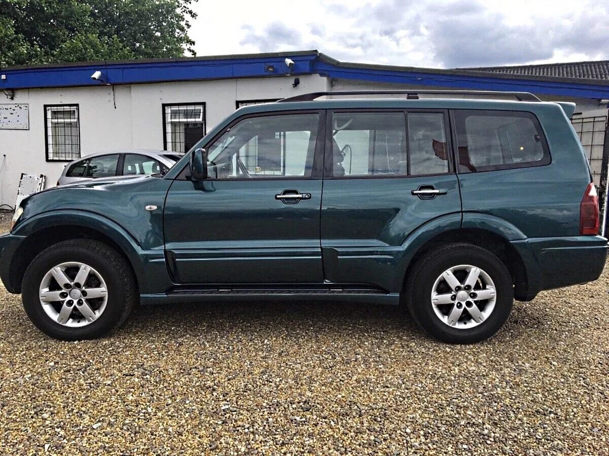 5. митсубиси паджеро 3 дверный. 5. 5. Mitsubishi pajero 3.