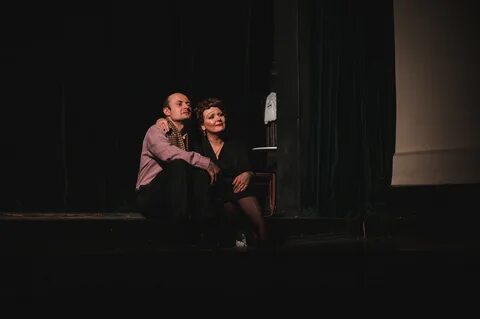 Хочу луну спектакль