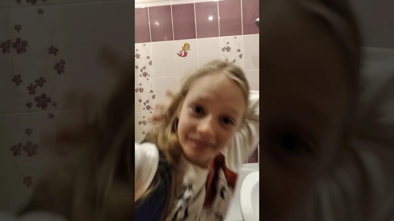 Пранк над сводной сестрой. Пранк над сестрой дома. Пранк над сводной сестрой. Пранки над младшей сестрой 7 лет. Пранки над младшей сестрой.