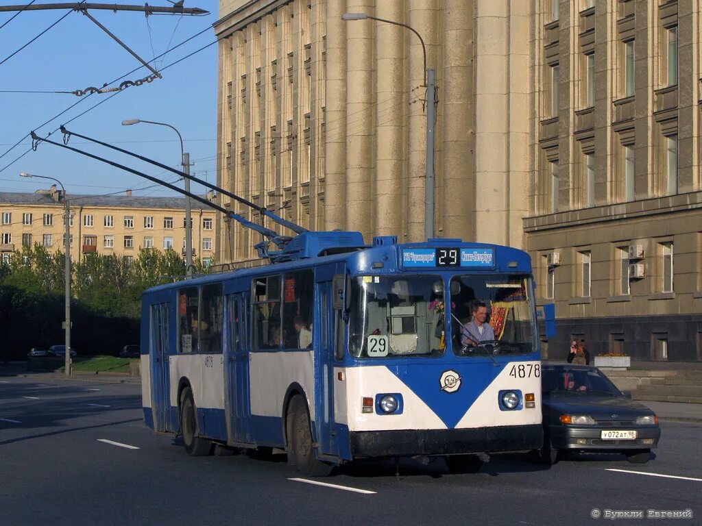 Троллейбус спб. ЗИУ 682 Санкт Петербург. ЗИУ-9 троллейбус Санкт-Петербург. Троллейбус ЗИУ 682 Санкт-Петербург. Троллейбус ЗИУ 682 СПБ 48.