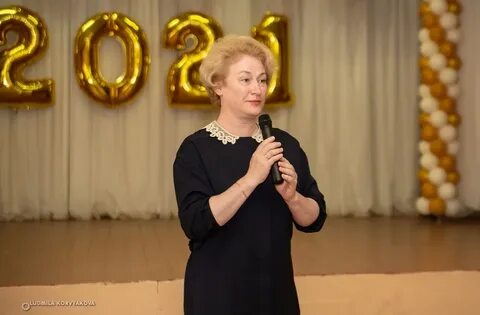 Закончил лицей