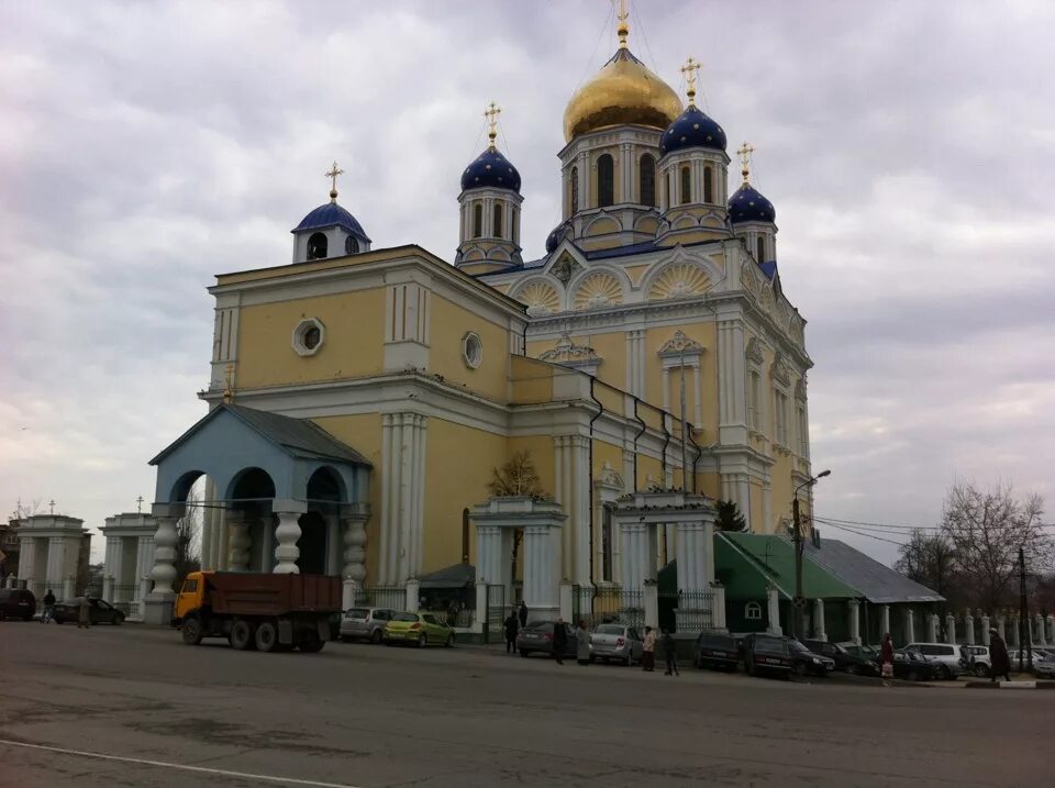 Список елец. Воскресенский собор (елец). елец собор вознесения внутри. вознесенский собор елец рисунок. вознесенский собор елец иконы богородицы.