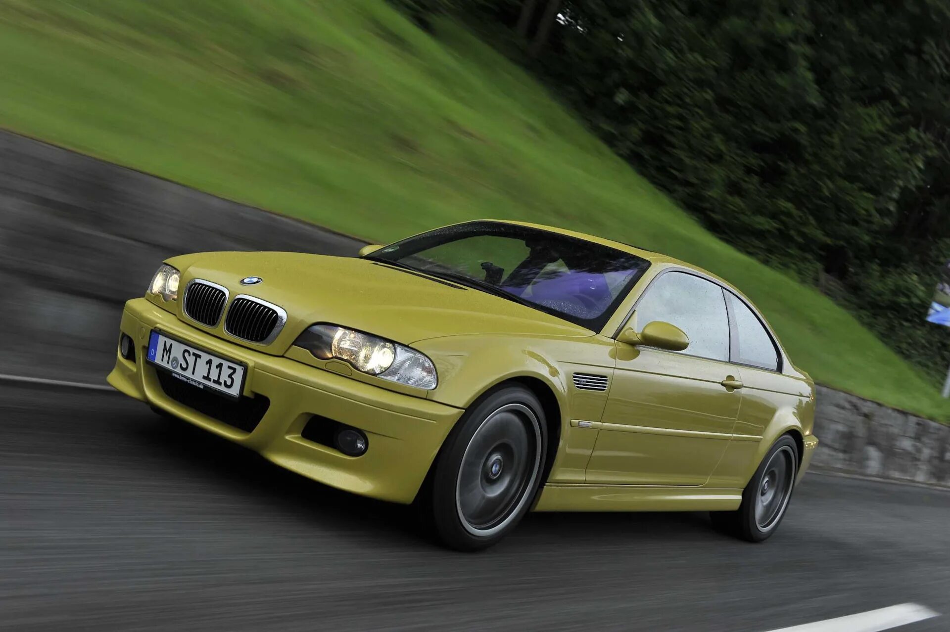 Е46 характеристики. BMW m3 e46 2005. BMW m3 2000. BMW 3 e46. BMW m3 Coupe Yellow.