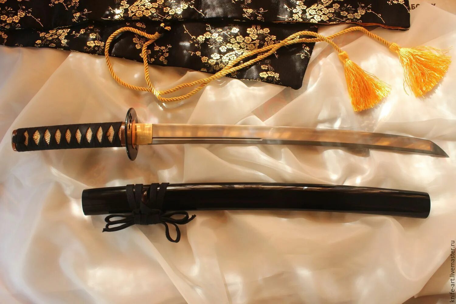 Короткий японский меч. Катана и вакидзаси. Японский меч катана и вакидзаси. Японский меч вакидзаси. Меч вакидзаси Наруто.