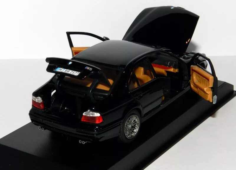 BMW e39 1:43. БМВ е38 1:43. BMW e39 1/18. BMW m5 e39 моделька. Модель е34