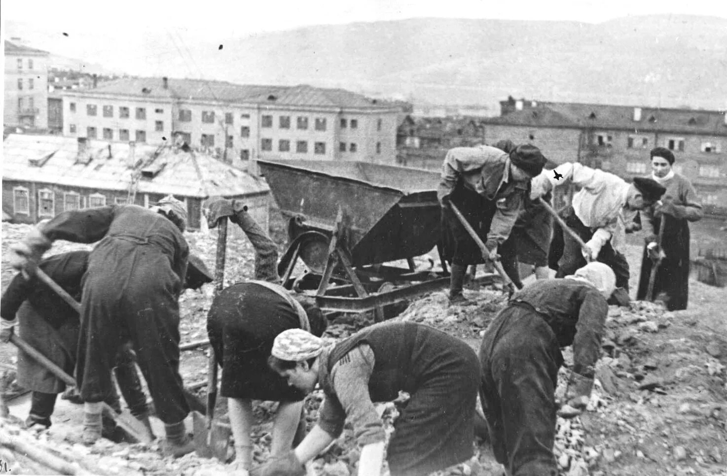 Ссср после великой отечественной войны. Мурманск война 1941-1945. Мурманск в годы войны. Мурманск во время войны. Мурманск война 1941.