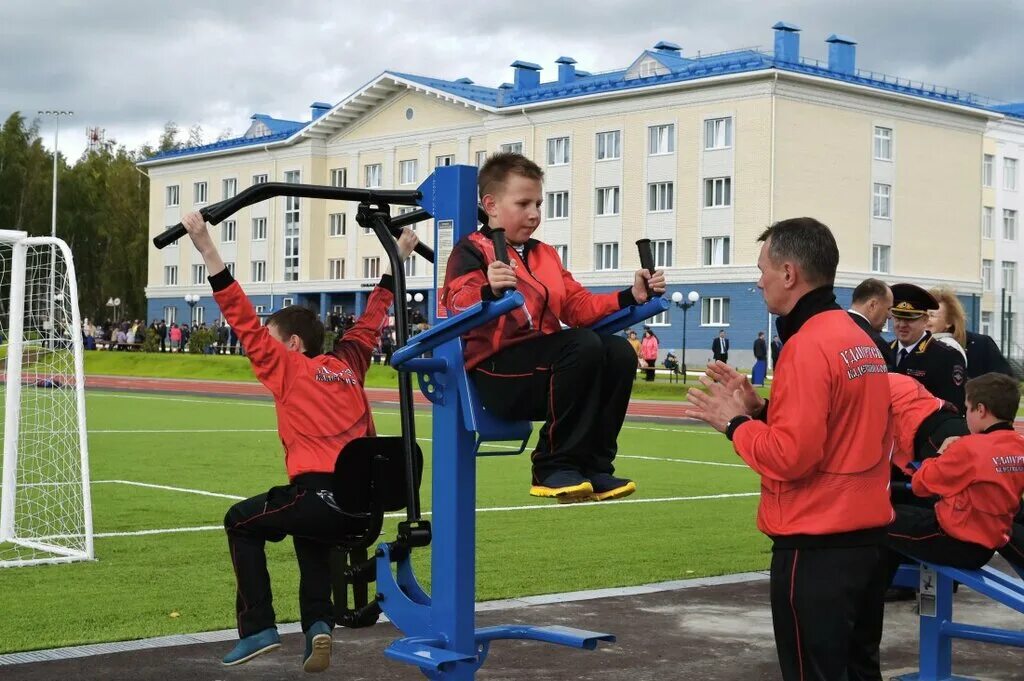 спортивные секции для детей 9 лет в воткинске. секции воткинск. бассейн юность воткинск. спортивные площадки воткинск. дюсш воткинск.