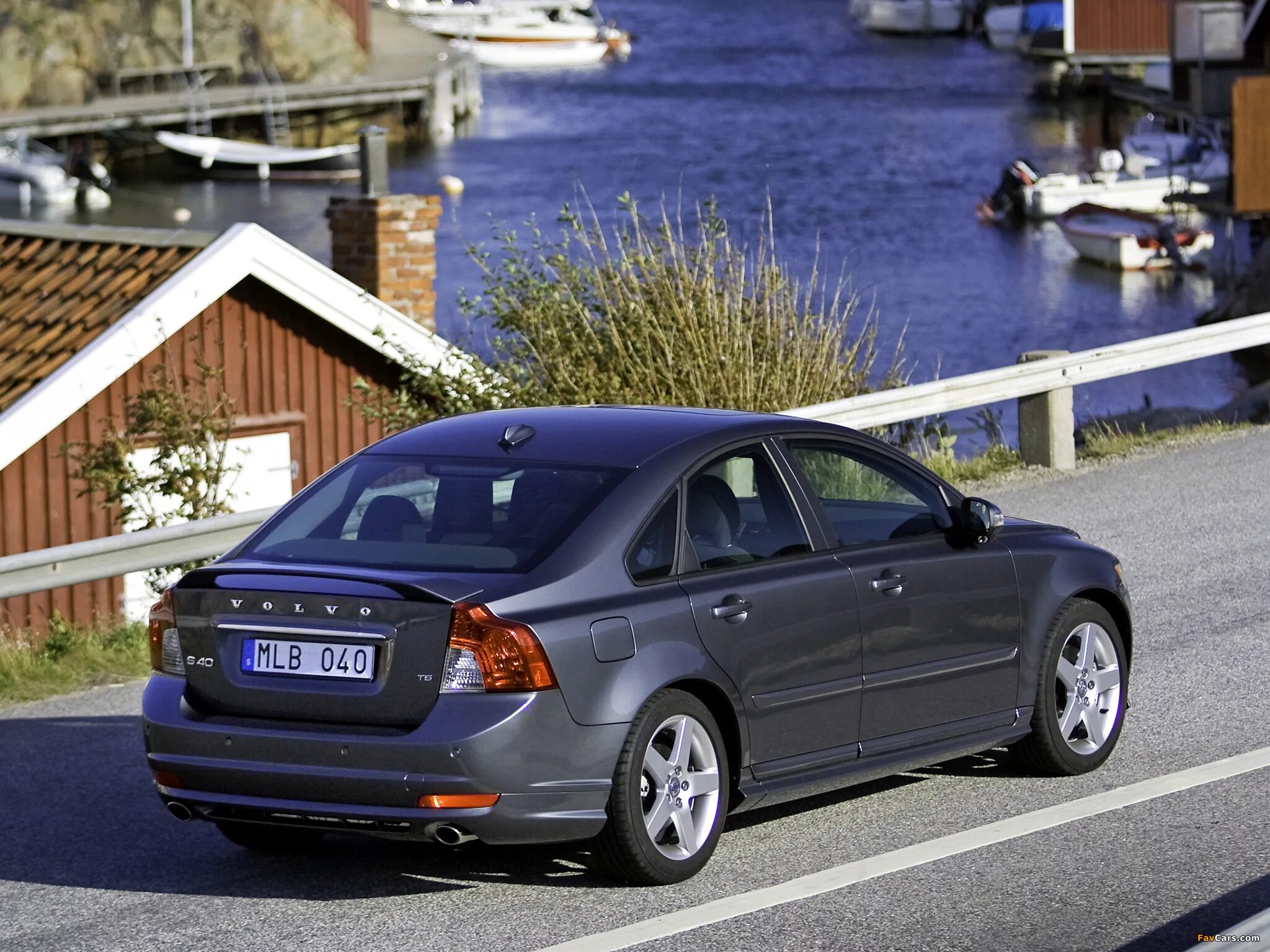 Вольво s40 2008. Volvo s40 II. Вольво с 40 r Design. Volvo s40 II R-Design.