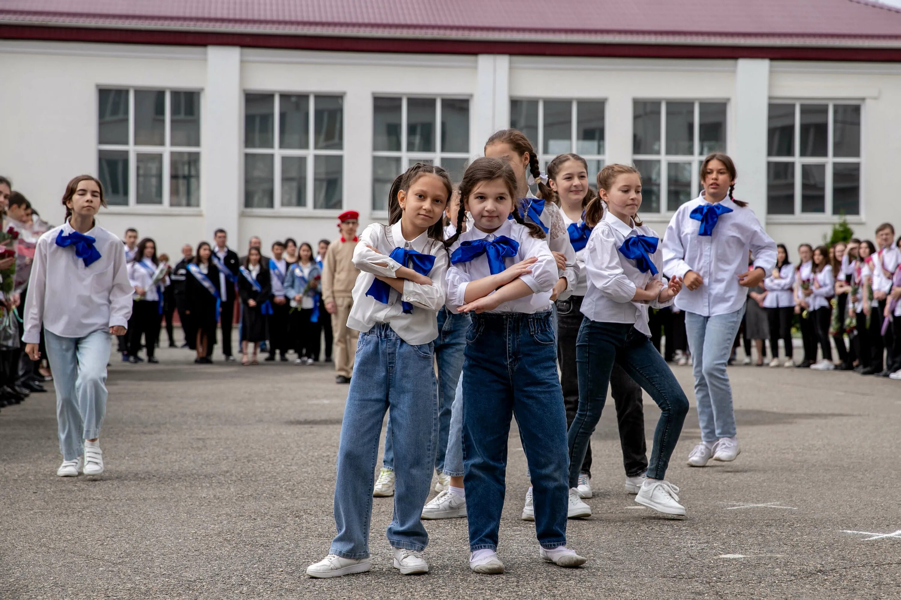 19 Школа Черкесск. 12 Школа Черкесск. 16 Школа Черкесск. Директор 16 школы Черкесск. Сайты школ черкесска