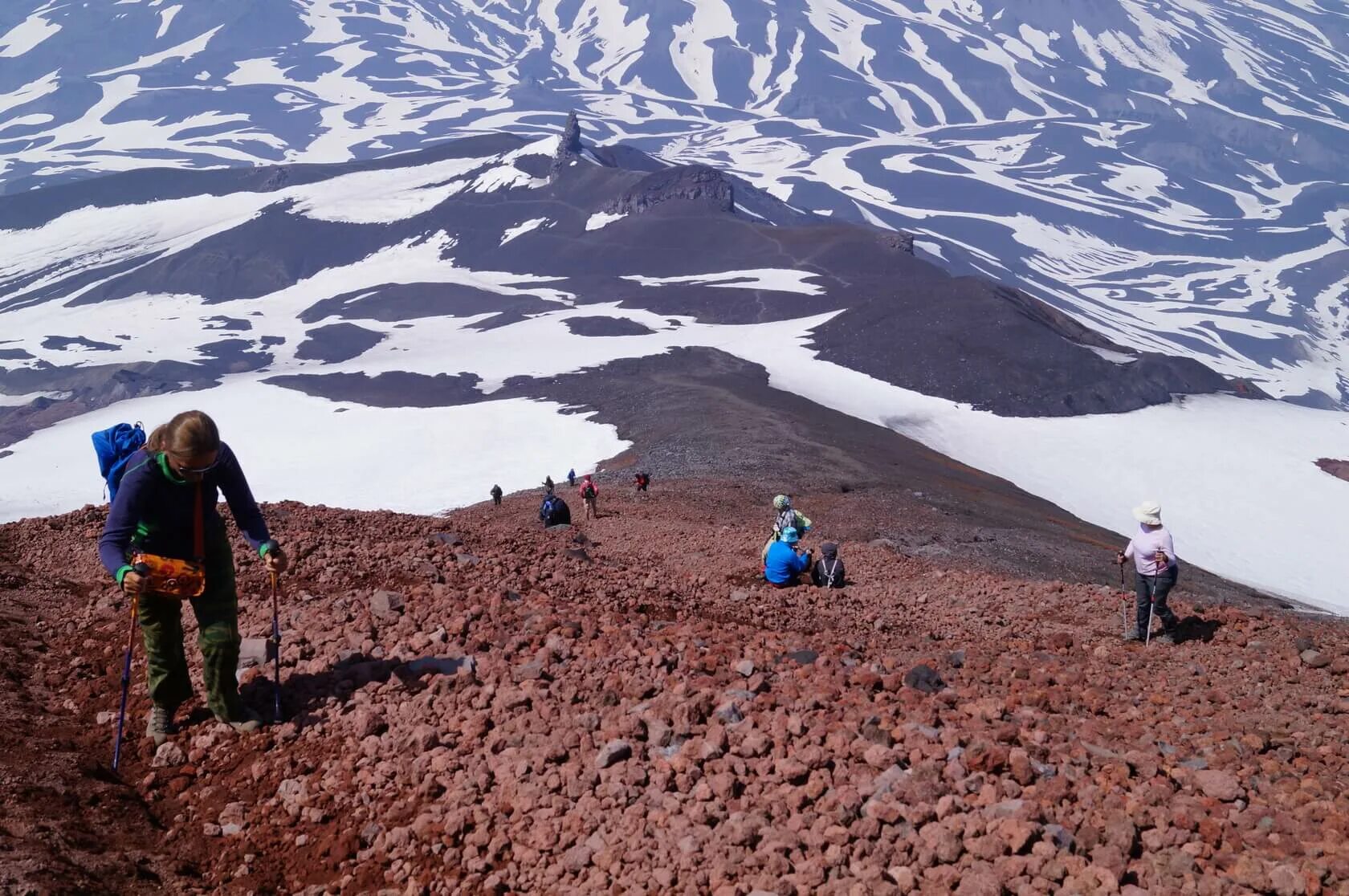 Вулканы камчатки авачинская сопка. Подняться на вулкан. Авачинский вулкан восхождение. Авачинский вулкан восхождение. Подняться на вулкан.
