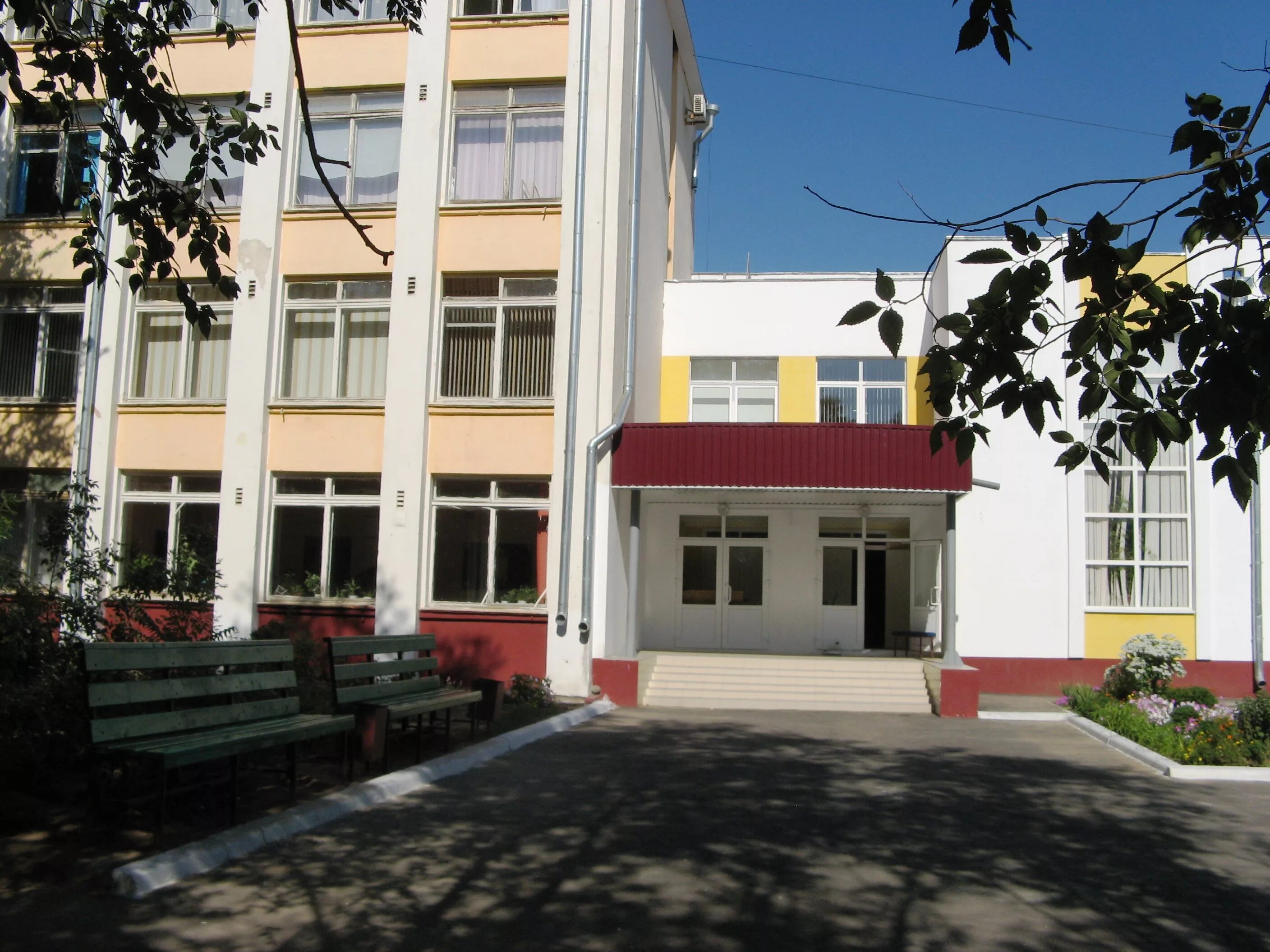 школа 74 лорис. харьковская 7 владивосток школа 74. школа 74 радужный. школа имени габдуллы тукая. школа 74 екатеринбург.