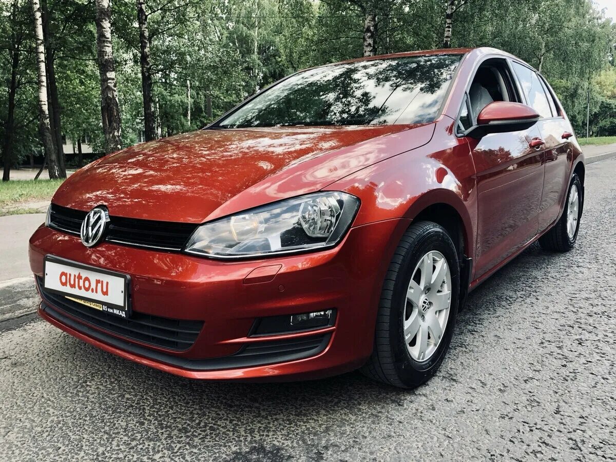 Гольф 7 красный. Красная машина фольксваген. Volkswagen polo 2012 красная. Фольцвацин бител красный. Красная машина фольксваген.