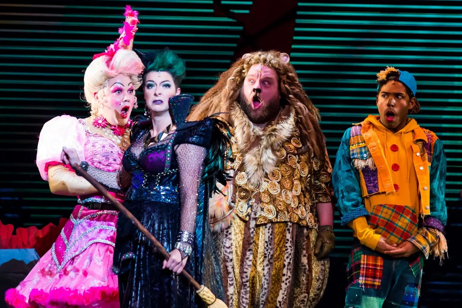 Создатель страны оз. The wizard of oz спектакль. мюзикл волшебник страны оз. мюзикл волшебник изумрудного города. мюзикл страна оз.