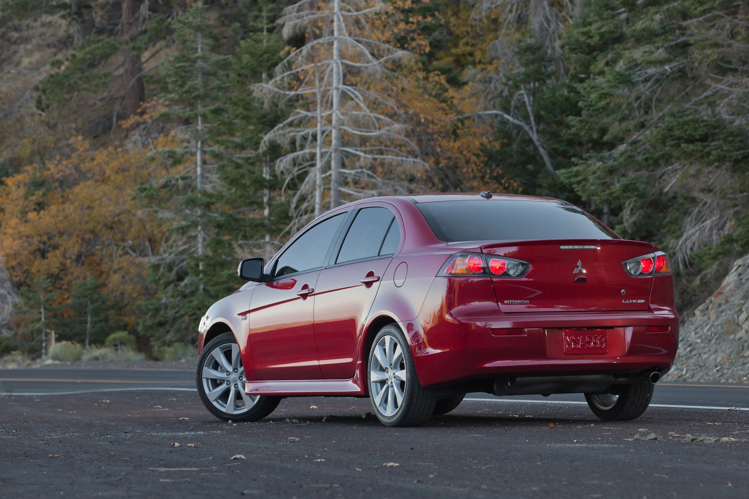 Митсубиси седан ланцер. Mitsubishi lancer 10. Митсубиси седан. Митсубиши лансер 10. Митсубиси лансер 10 седан.